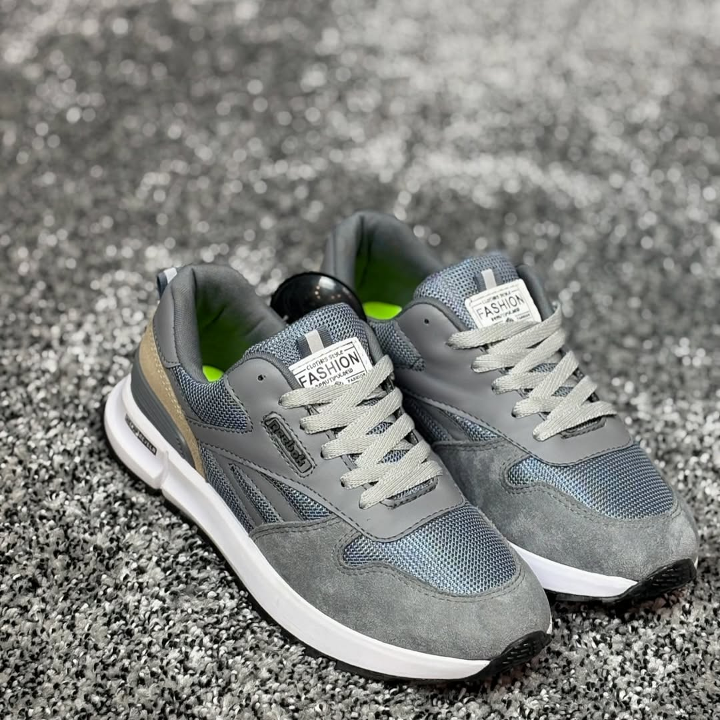 2025 Summer High Quality Breathable Sneakers