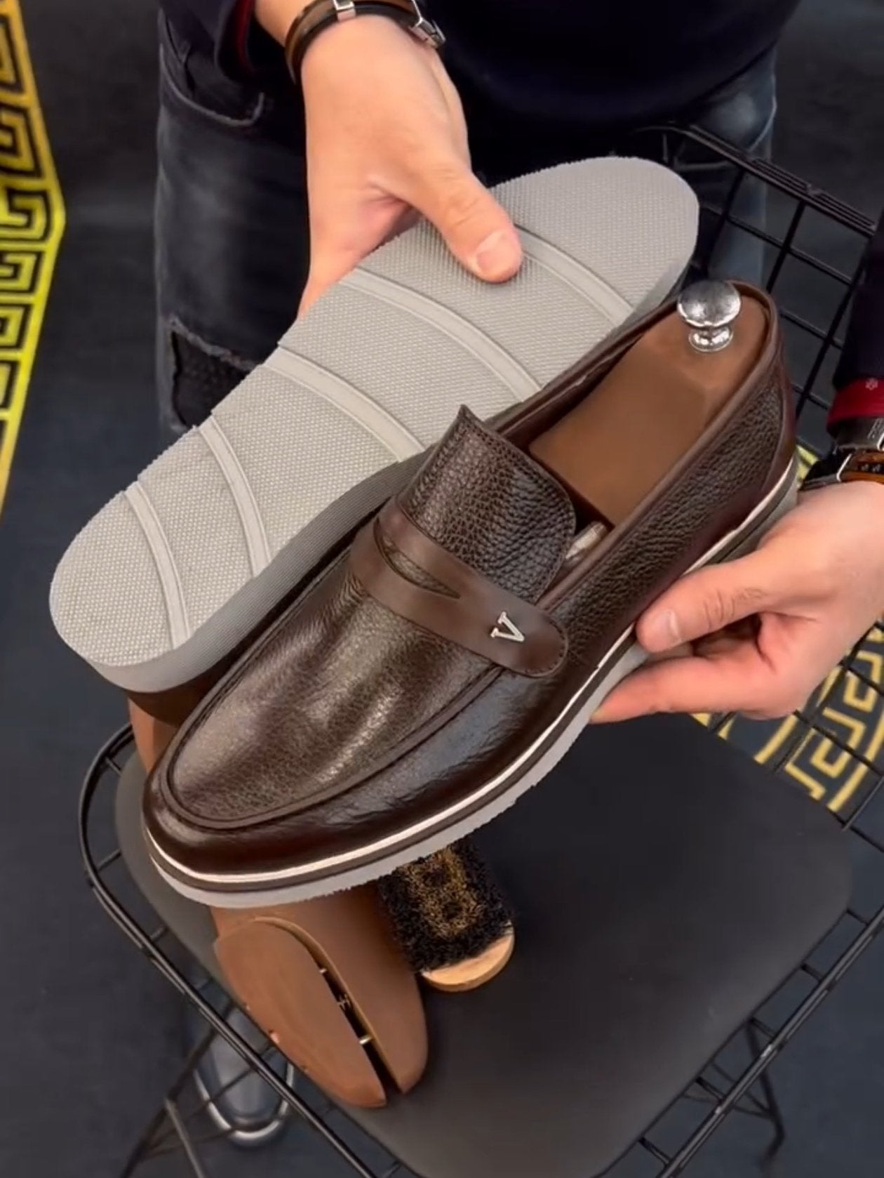 Men's Classic Retro Fine Leather Casual Shoes