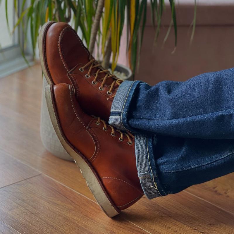 875 Retro Distressed Cowhide Round Toe Martin Boots